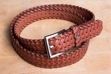 <h5>2195 35</h5><p>Braided belt in black and cognac. Width 3,5 cm and length available till 110 cm. Description: Braided</p>