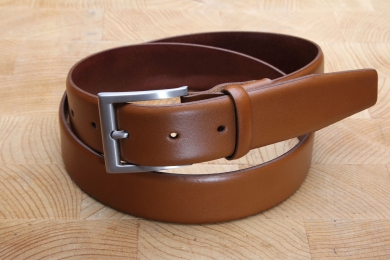 <h5>2015 35</h5><p>Made in Germany belt " Ascona" in black, atlantic and cognac. Width 3,5 cm and length available till 115 cm.
Description: Moulded, not stitched and shortable	</p>